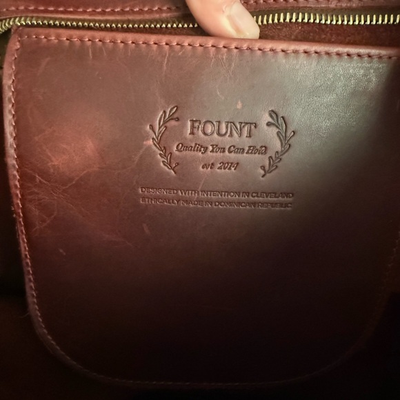 FOUNT NWOT Bellfield Tote in Bourdaux. NEVER CARRIED. - Picture 4 of 4